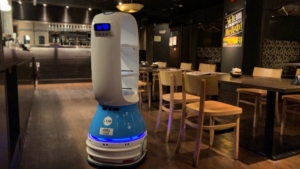 飲食店の配膳ロボット